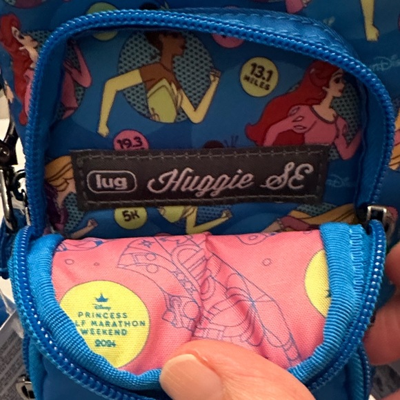 NWT - Disney Princess Lug Huggie SE - Picture 7 of 7